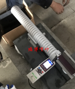 寧波某客戶(hù)為合金鋼螺栓和鑲件，風(fēng)力發(fā)電葉片襯套定制的專(zhuān)用噴砂